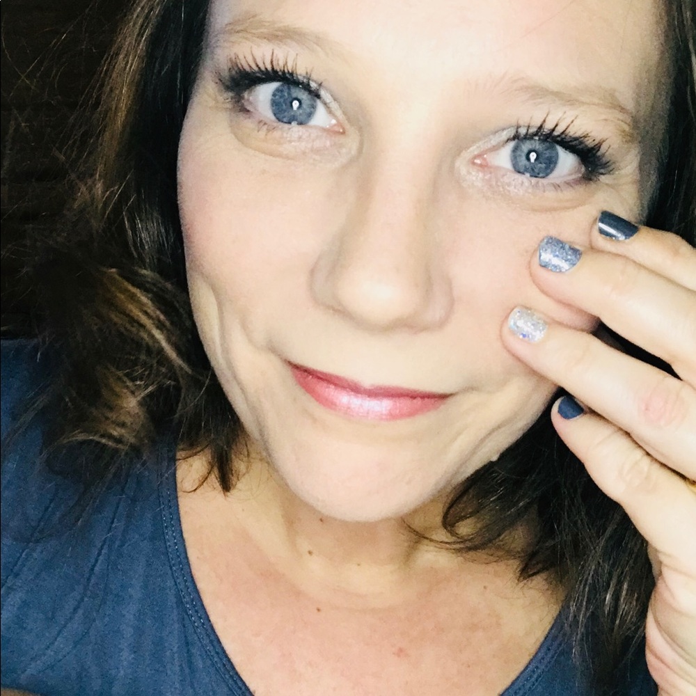 Meet your Posher, Holly